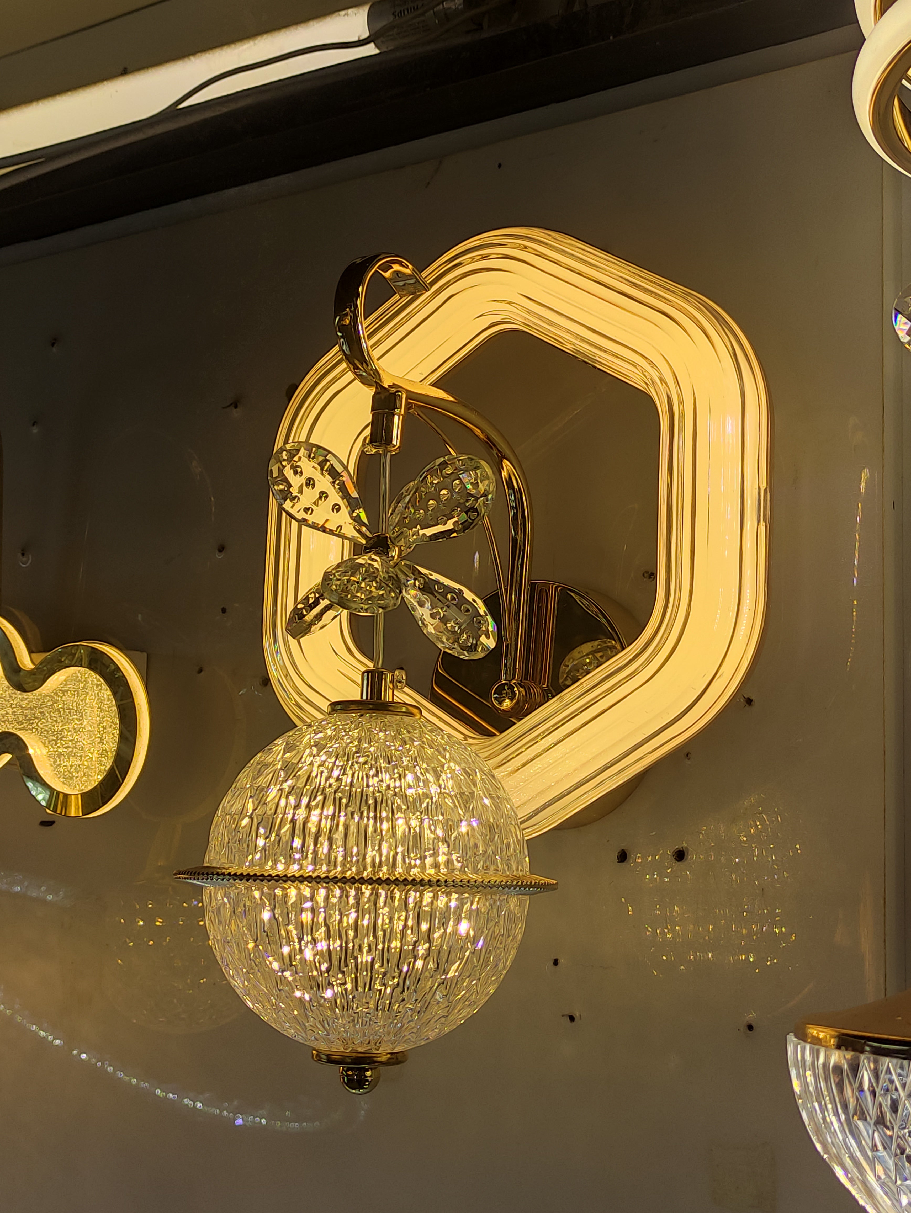 💡 Luxury Crystal Globe Wall Light – Elegance in Every Glow 🌟, 🌈3in1 (Golden, natural, white)